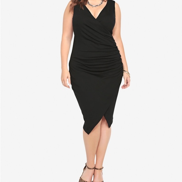 torrid Dresses & Skirts - Envelope body con dress by torrid